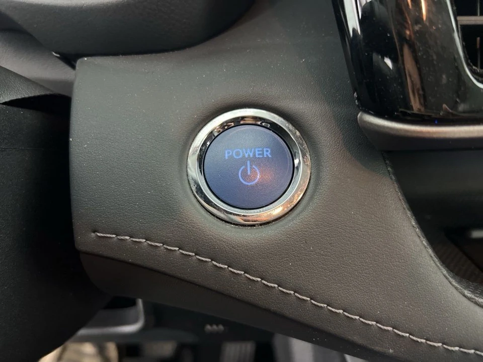 2022 Toyota Highlander - Image 14 of 21