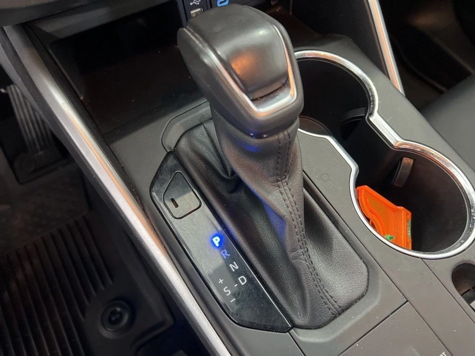 2022 Toyota Highlander - Image 13 of 21