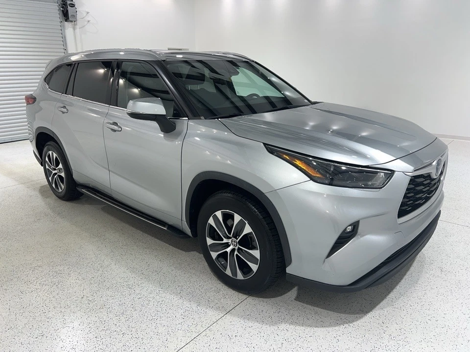 2022 Toyota Highlander - Image 7 of 12