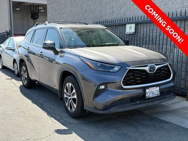 2022 Toyota Highlander - Image 2 of 9