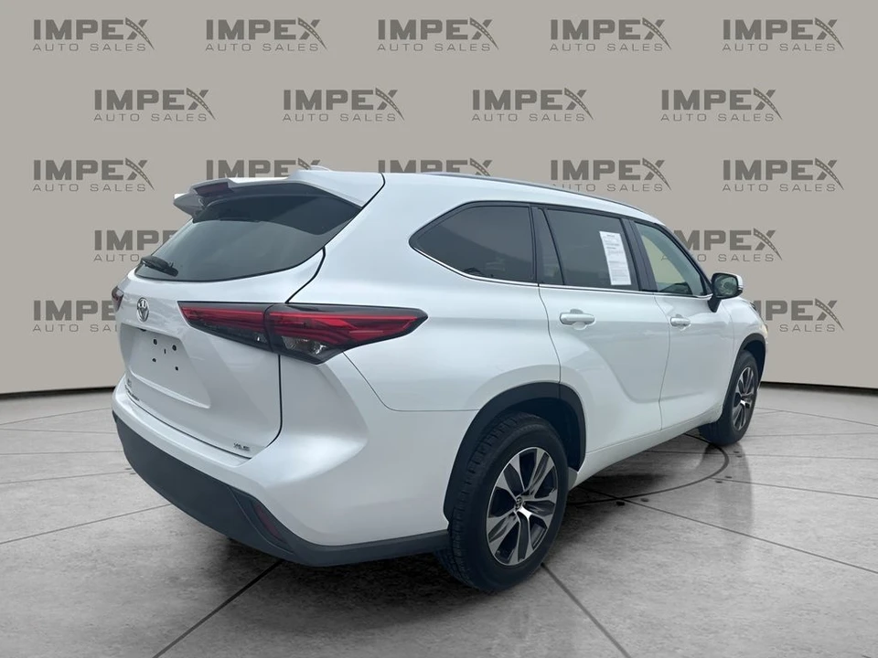 2022 Toyota Highlander - Image 5 of 12