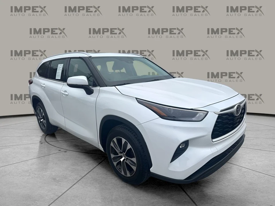 2022 Toyota Highlander - Image 7 of 12
