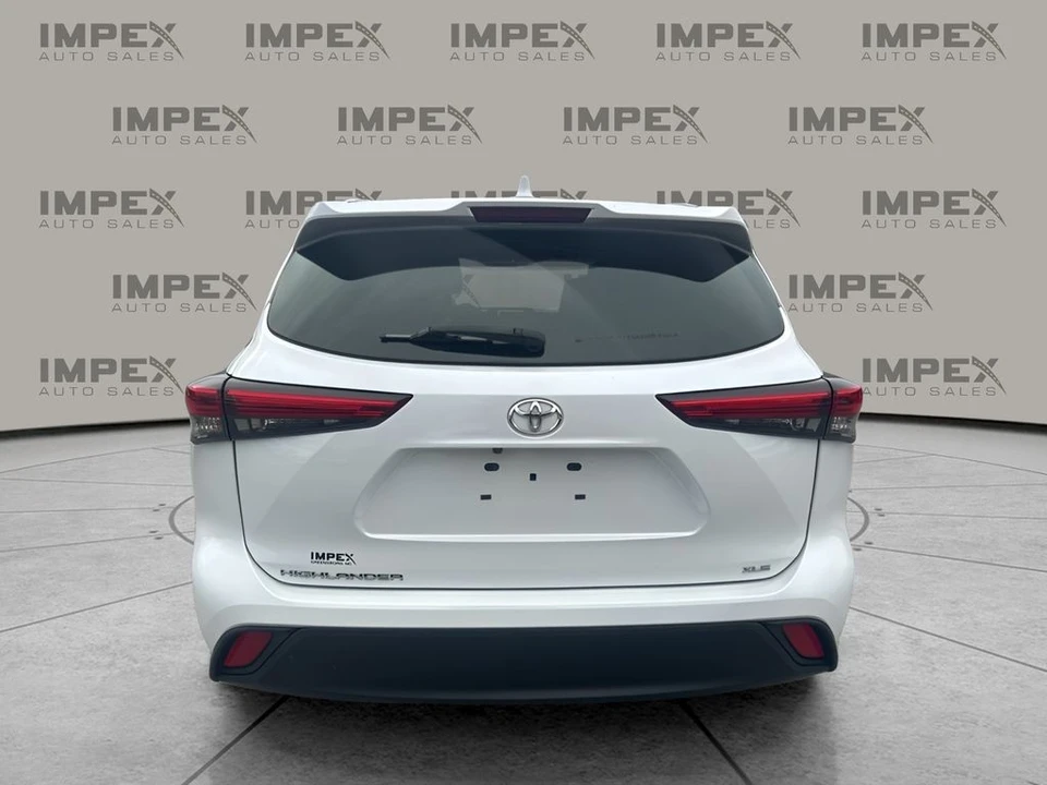 2022 Toyota Highlander - Image 4 of 12