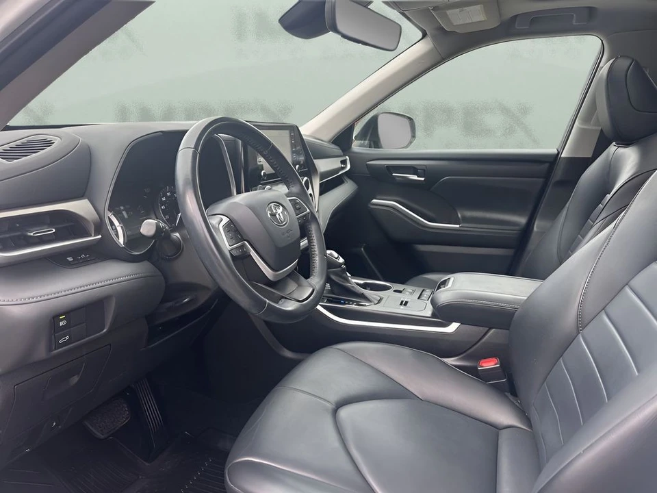 2022 Toyota Highlander - Image 9 of 12
