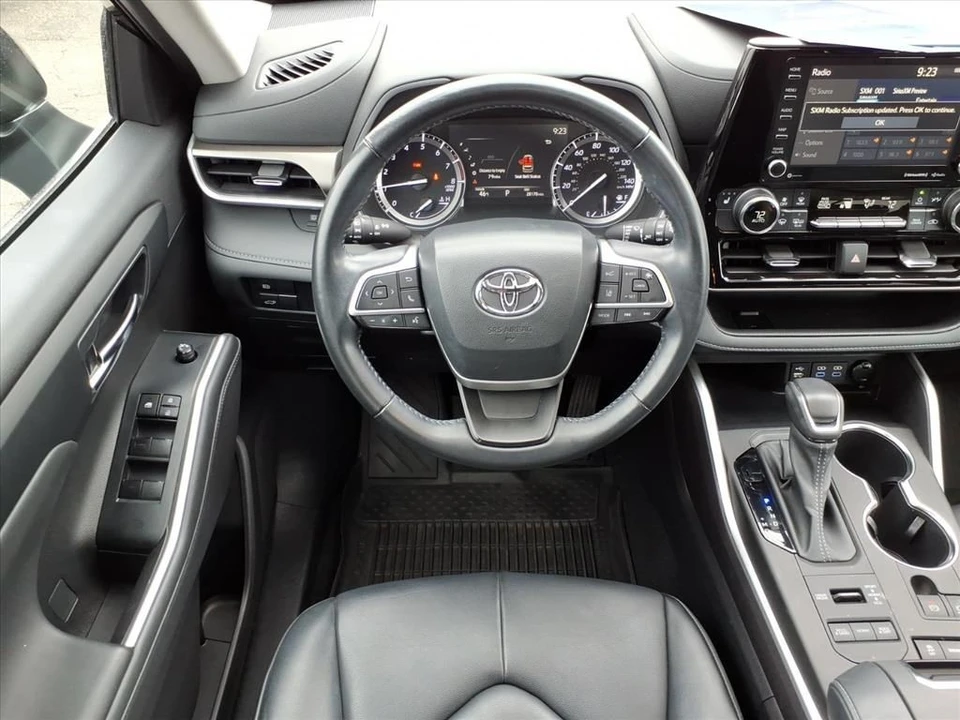 2022 Toyota Highlander - Image 5 of 12