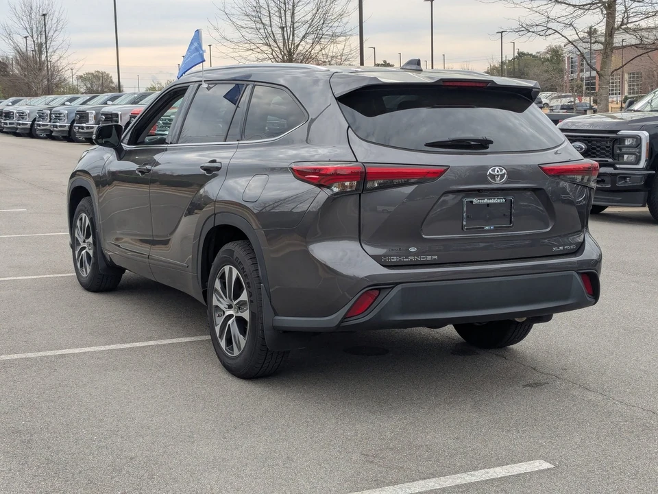 2022 Toyota Highlander - Image 6 of 21