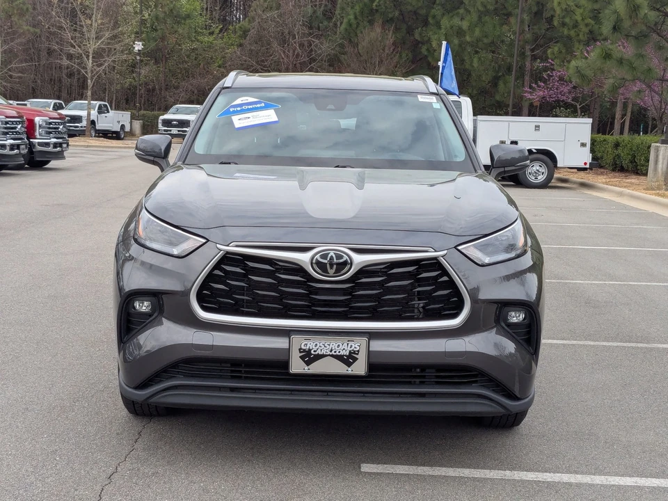 2022 Toyota Highlander - Image 9 of 21