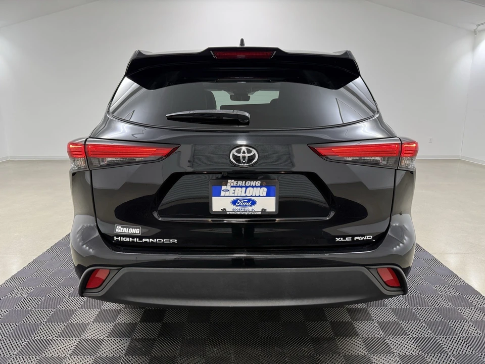 2022 Toyota Highlander - Image 5 of 12