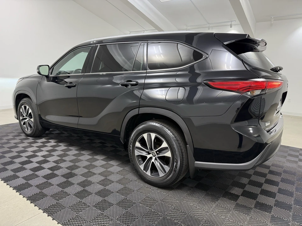 2022 Toyota Highlander - Image 4 of 12
