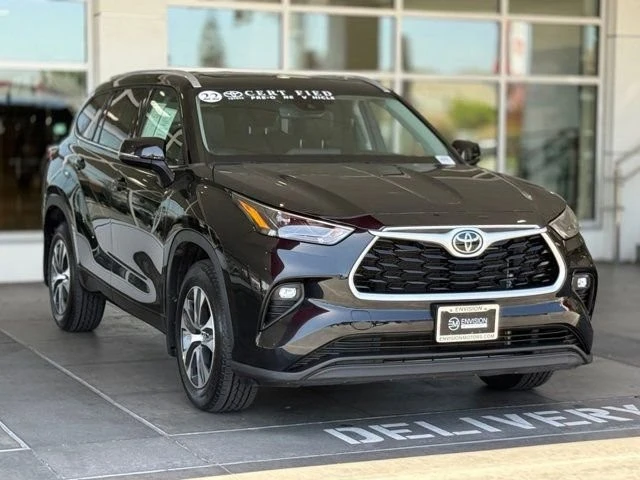 2022 Toyota Highlander - Image 10 of 12