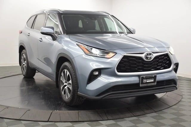 2022 Toyota Highlander - Image 5 of 12