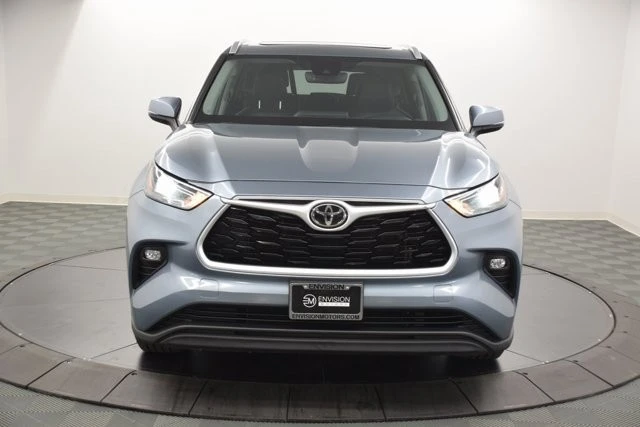 2022 Toyota Highlander - Image 4 of 12