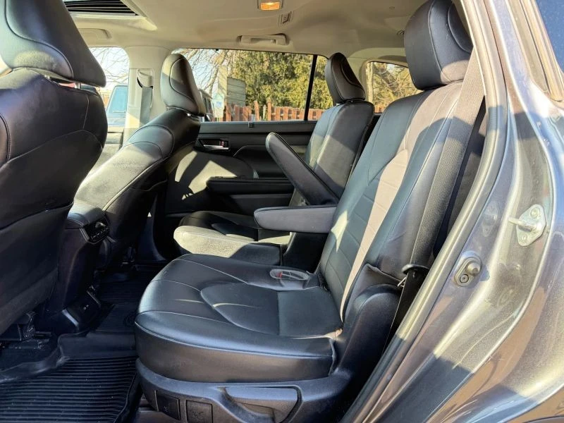 2022 Toyota Highlander - Image 12 of 12