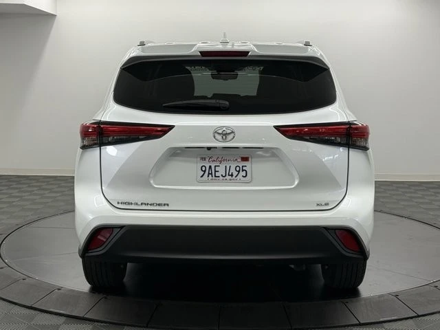 2022 Toyota Highlander - Image 8 of 12
