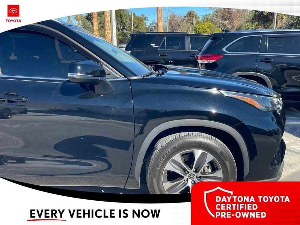 2022 Toyota Highlander - Image 4 of 11