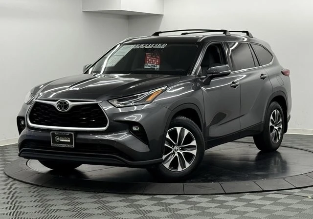 2022 Toyota Highlander - Image 2 of 12