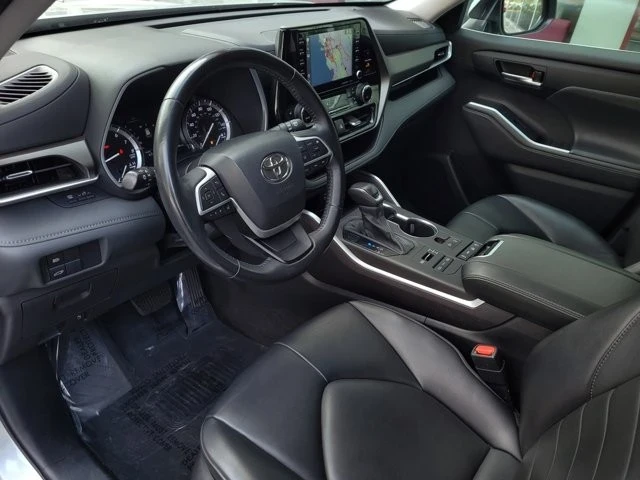 2022 Toyota Highlander - Image 7 of 12