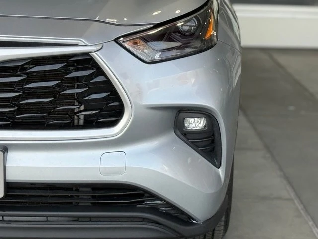 2022 Toyota Highlander - Image 6 of 12