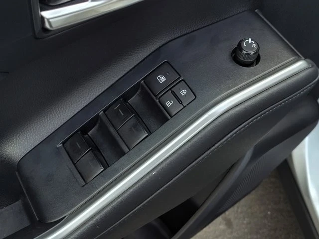 2022 Toyota Highlander - Image 9 of 12