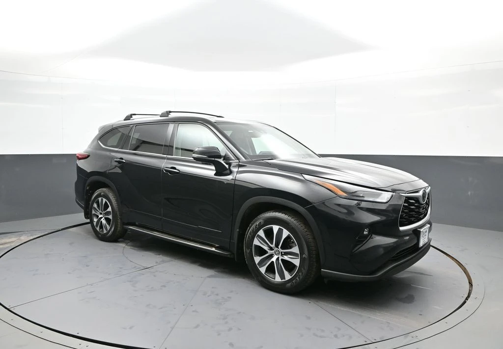 2022 Toyota Highlander - Image 4 of 12
