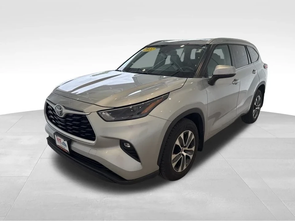 2022 Toyota Highlander - Image 7 of 12