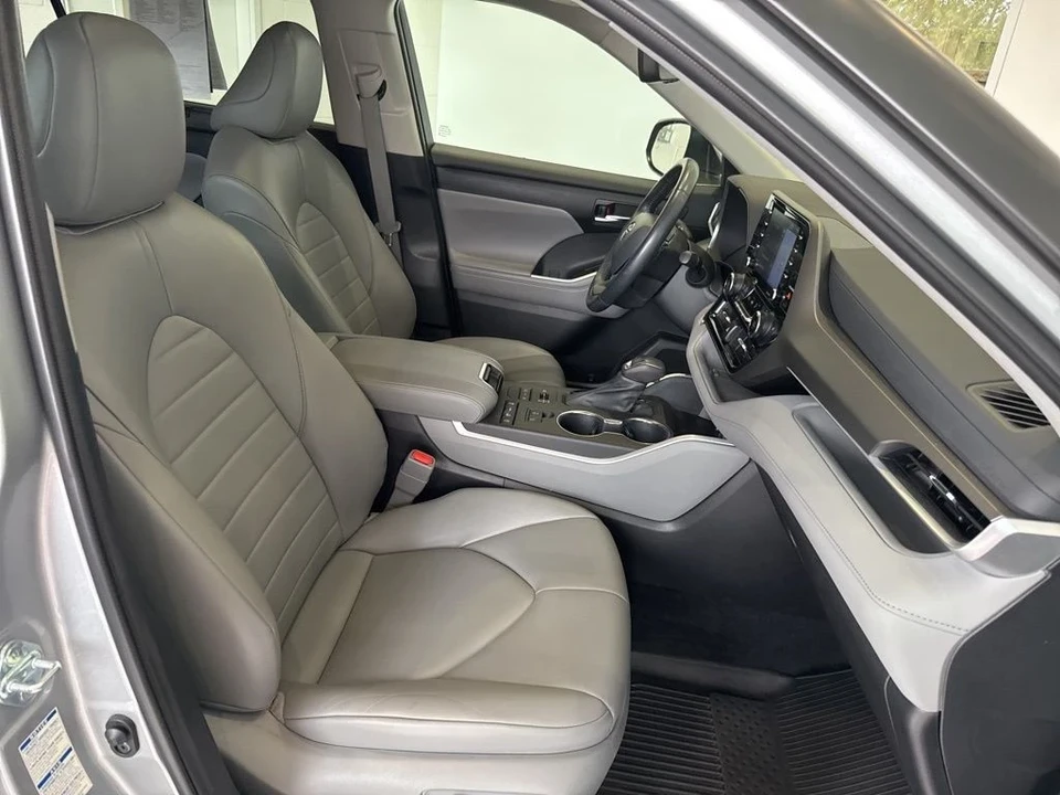 2022 Toyota Highlander - Image 12 of 12