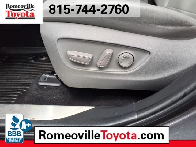 2022 Toyota Highlander - Image 8 of 11
