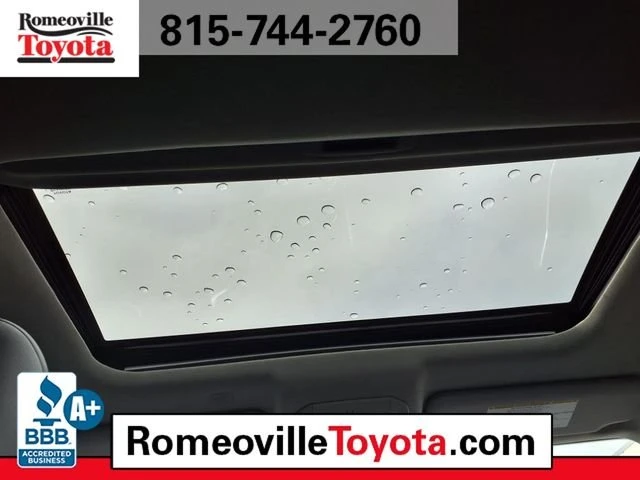 2022 Toyota Highlander - Image 10 of 11