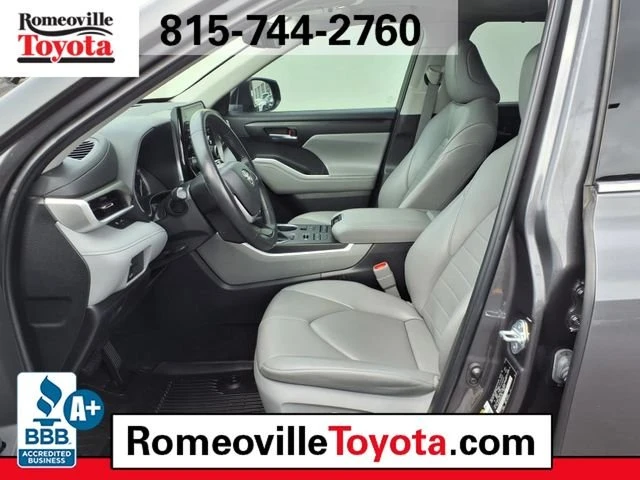 2022 Toyota Highlander - Image 7 of 11