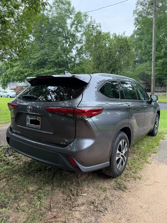 2022 Toyota Highlander - Image 4 of 12