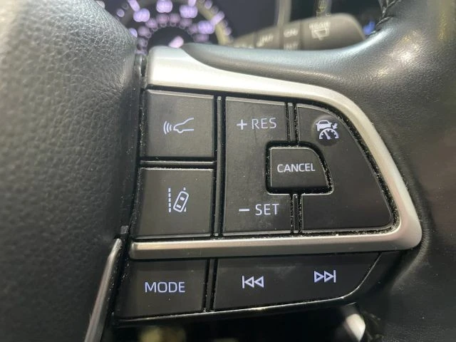 2022 Toyota Highlander - Image 8 of 21