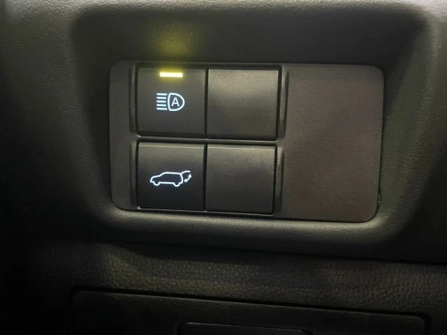 2022 Toyota Highlander - Image 9 of 21