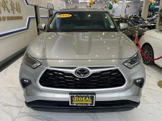 2022 Toyota Highlander - Image 2 of 21