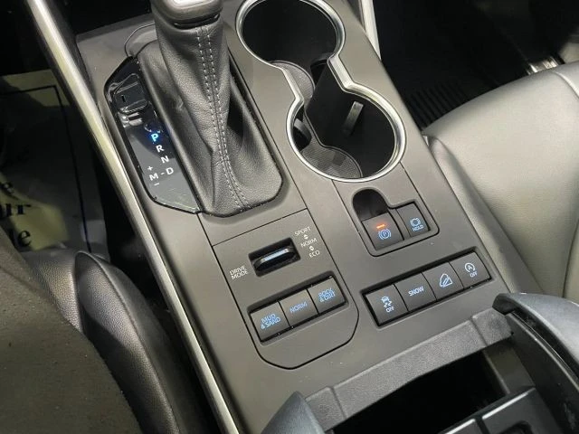 2022 Toyota Highlander - Image 15 of 21