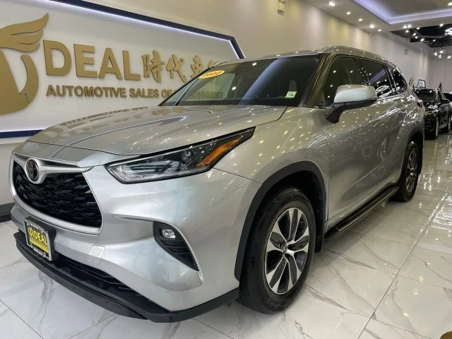 2022 Toyota Highlander - Image 3 of 21