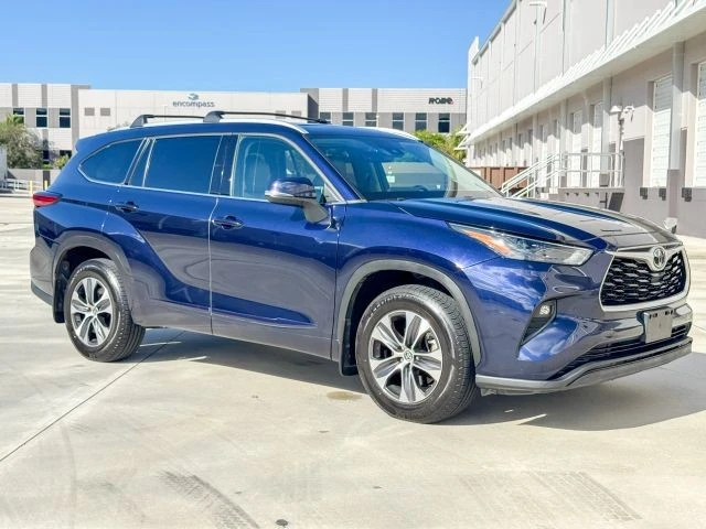 2022 Toyota Highlander - Image 8 of 21