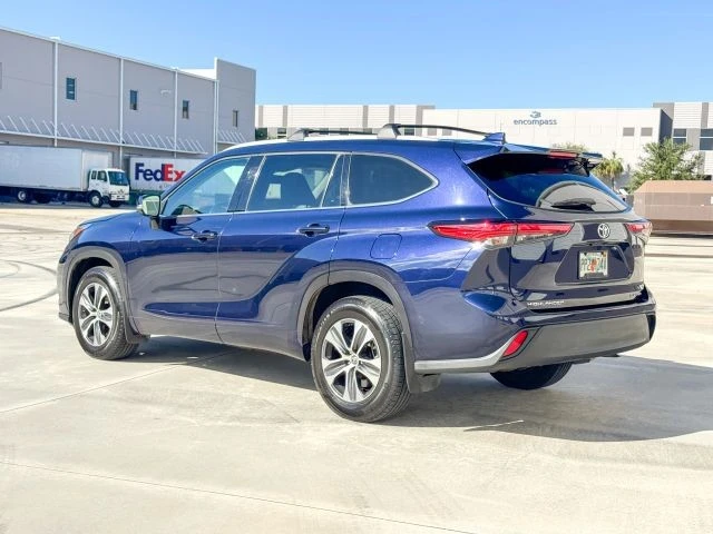 2022 Toyota Highlander - Image 4 of 21