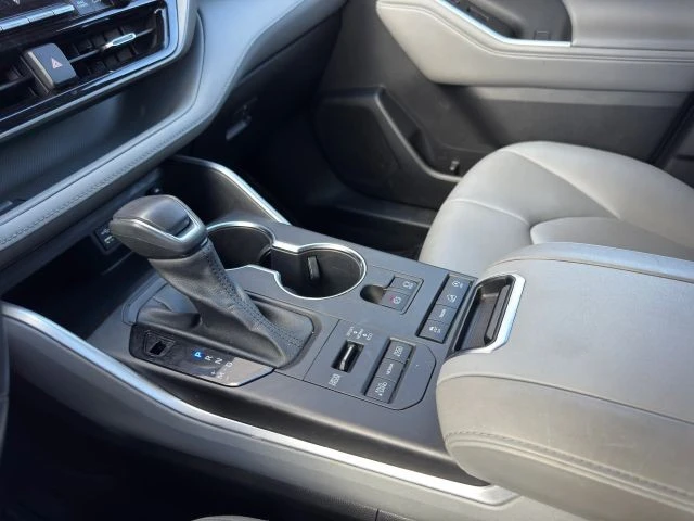2022 Toyota Highlander - Image 21 of 21