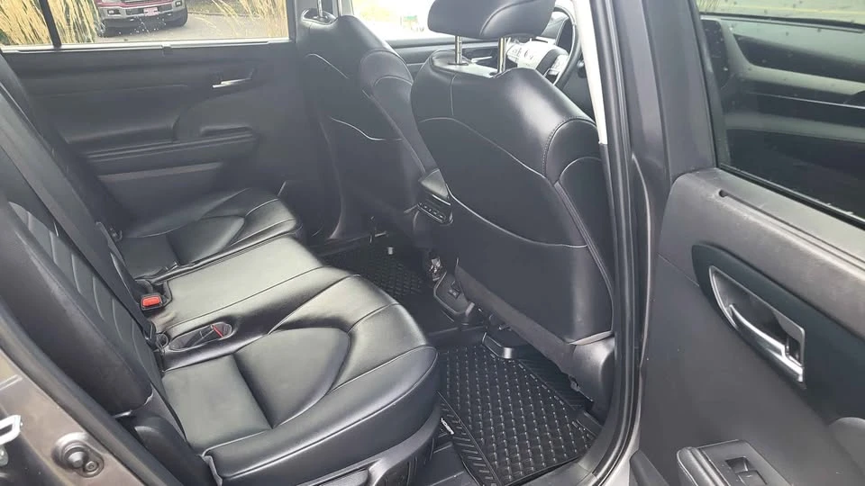 2022 Toyota Highlander - Image 17 of 19