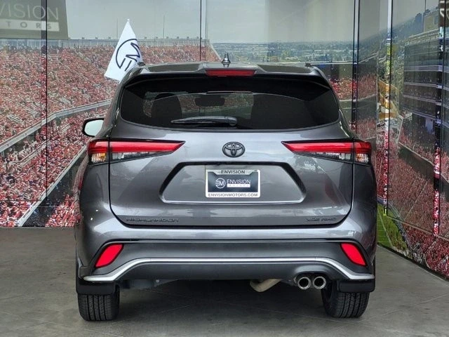 2022 Toyota Highlander - Image 7 of 12