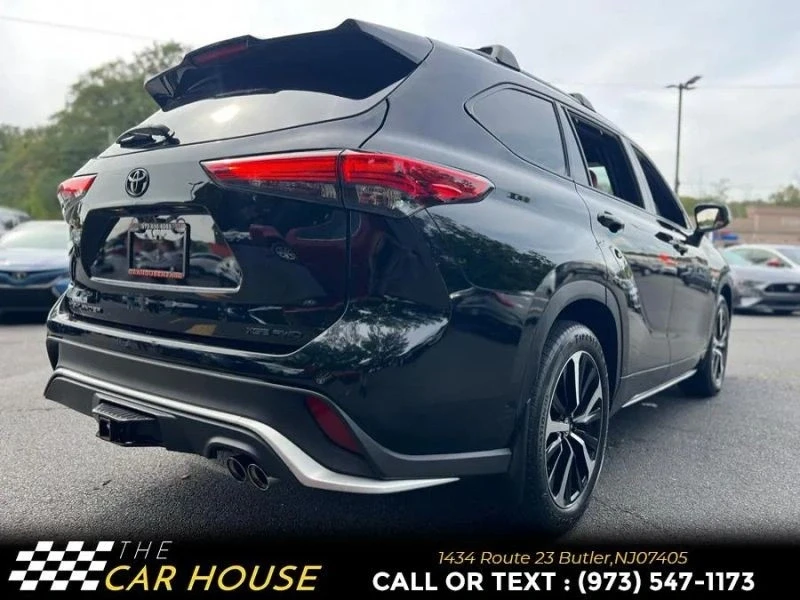 2022 Toyota Highlander - Image 10 of 12