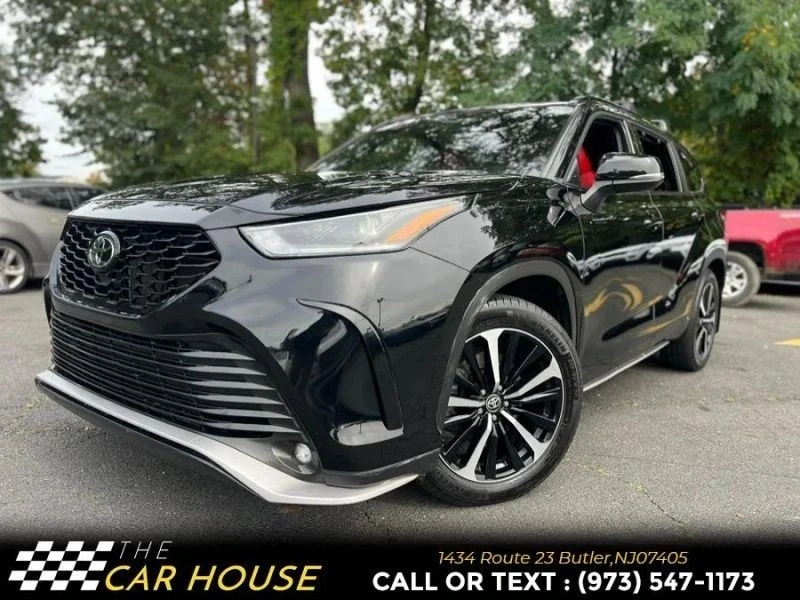 2022 Toyota Highlander - Image 2 of 12