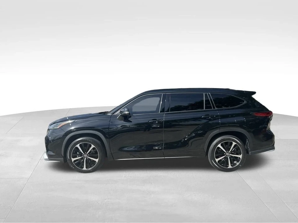 2022 Toyota Highlander - Image 7 of 12