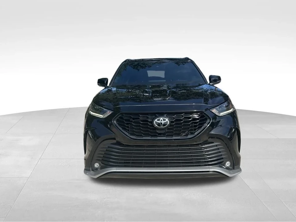 2022 Toyota Highlander - Image 8 of 12