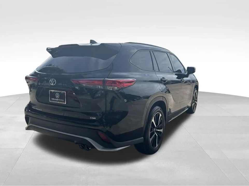 2022 Toyota Highlander - Image 4 of 12