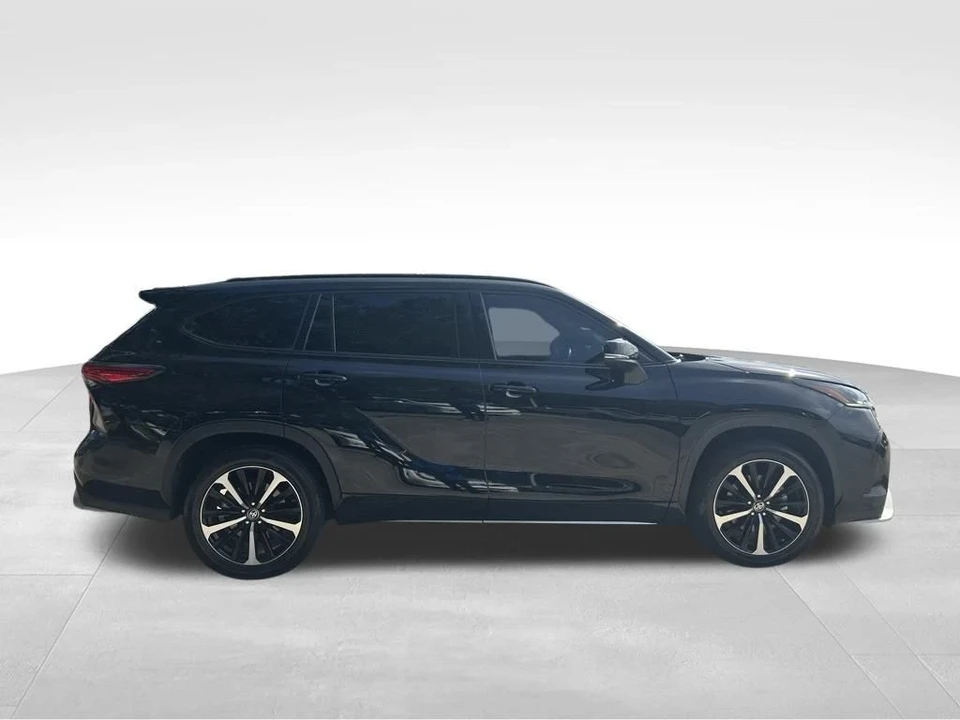 2022 Toyota Highlander - Image 3 of 12