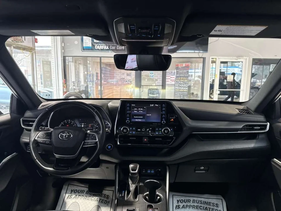 2022 Toyota Highlander - Image 24 of 31