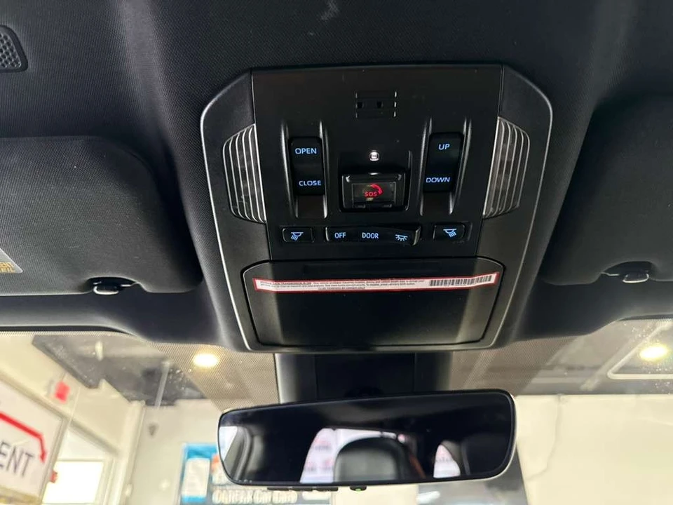 2022 Toyota Highlander - Image 19 of 31
