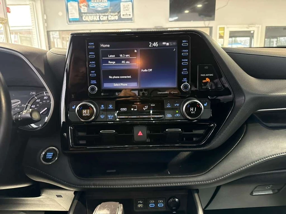 2022 Toyota Highlander - Image 16 of 31