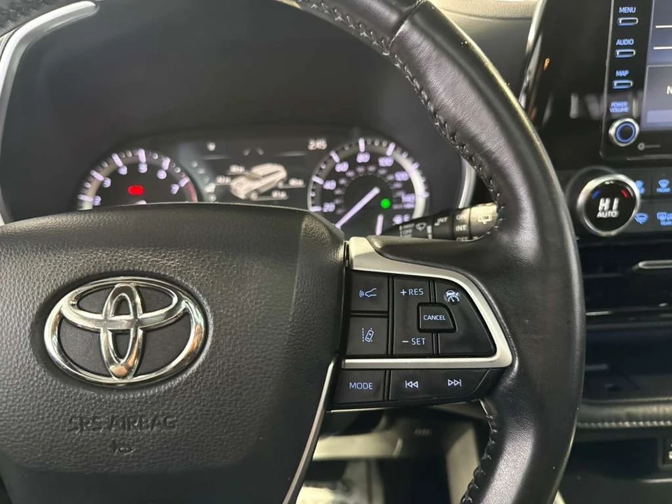 2022 Toyota Highlander - Image 12 of 31